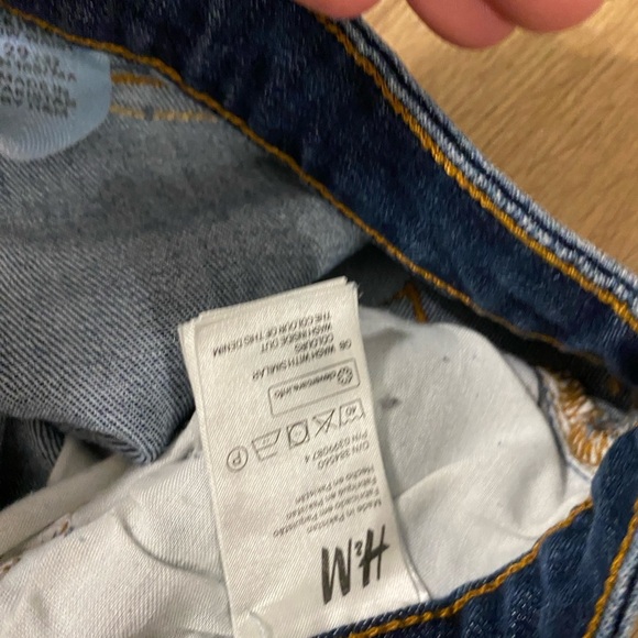 Classic Blue Straight Jeans with Comfortable Fit - Picture 4 of 11